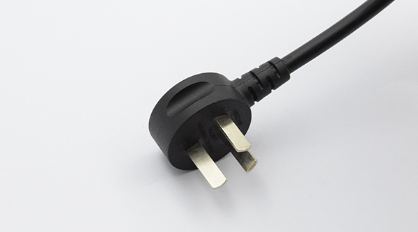 你知道插头电源线电缆绝缘护套质量不合格将造成什么影响？